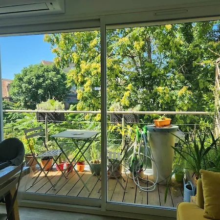 Apartment 55m2 Avec Balcon *