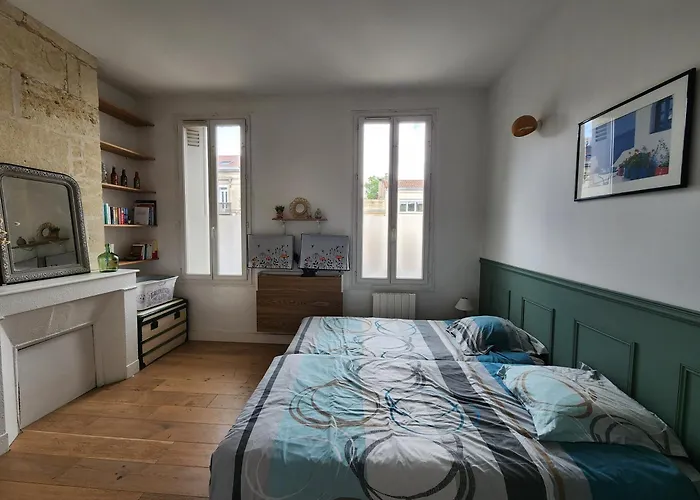 55m2 Avec Balcon Apartman *